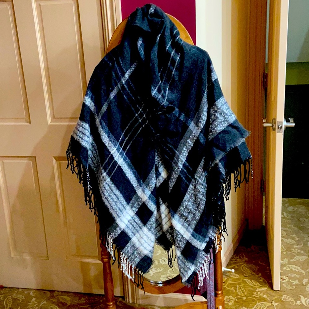 Apt 9 Wrap/scarf